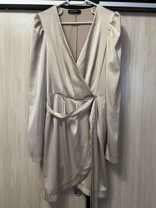 Рокли ежедневни, официални