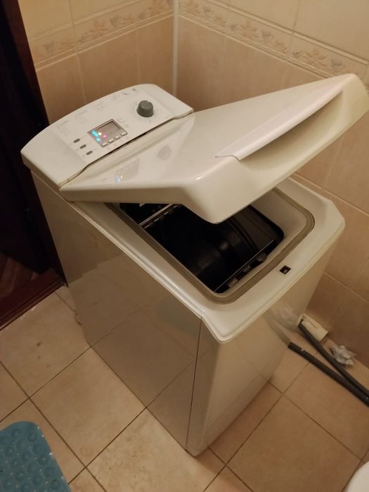 Стиральная машина Аристон автомат