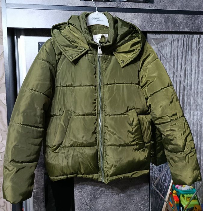 Продам куртку в идеальном состоянии
