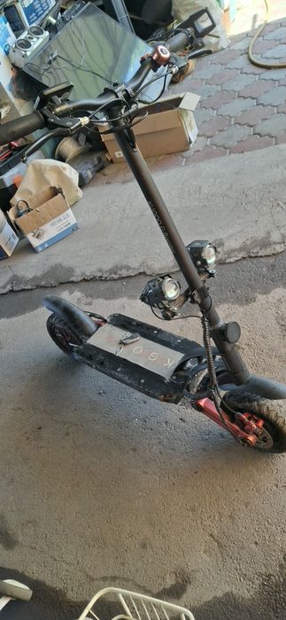 Продам электросамокат Kugoo G-Booster