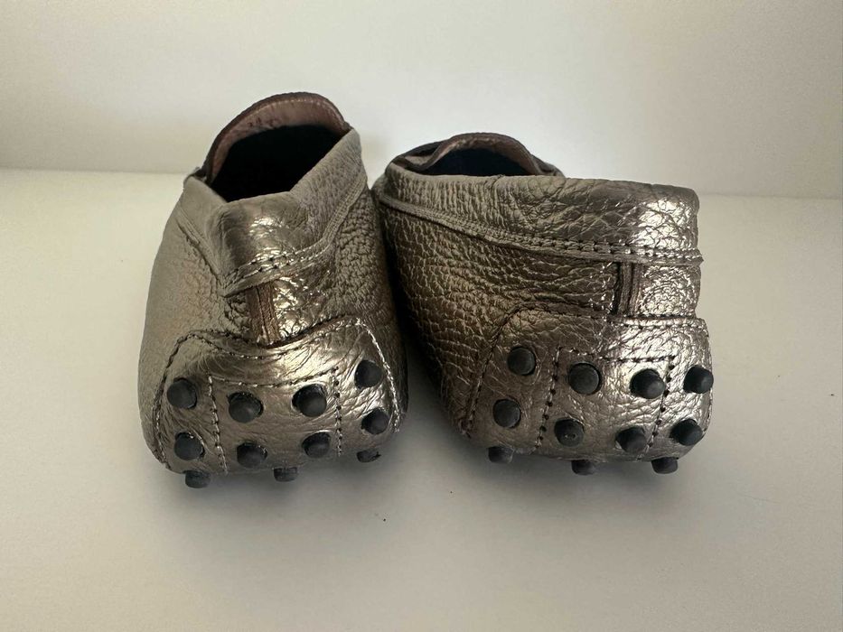 Сребристи лоуфъри от естествена кожа Tod's