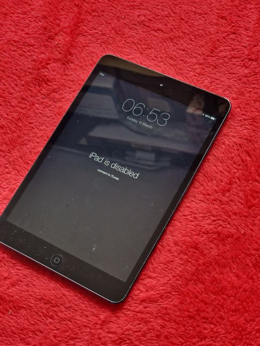 Tableta ipad pentru piese