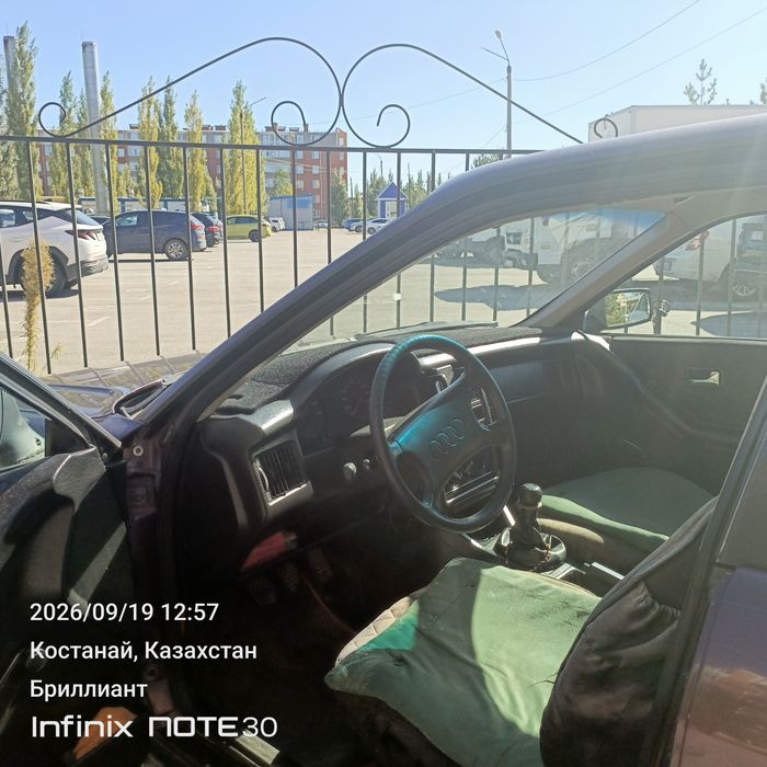 Продам машину Ауди 80