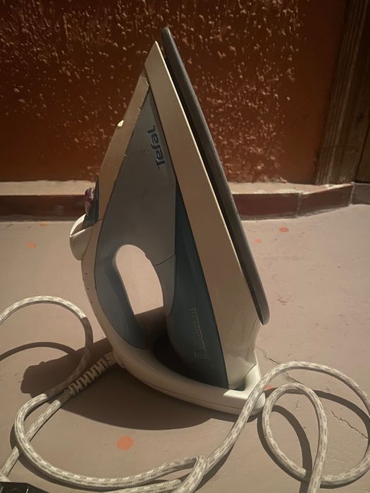 Продается Утюг Tefal