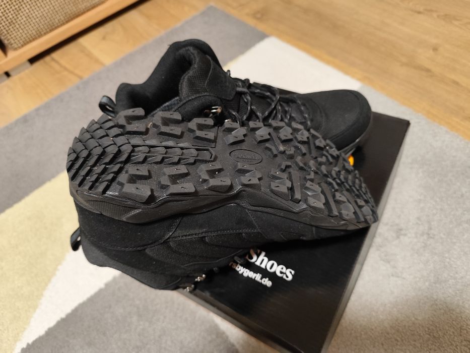 Чисто нови мъжки, зимни боти Docker's