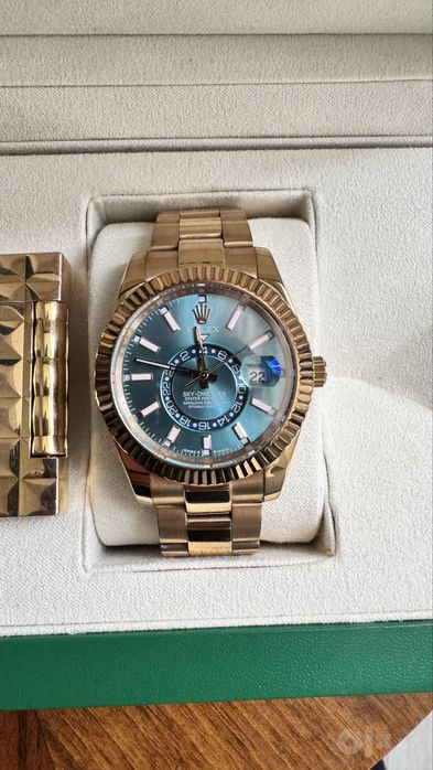 часы Rolex Sky-Dweller everose gold/blue-green dial