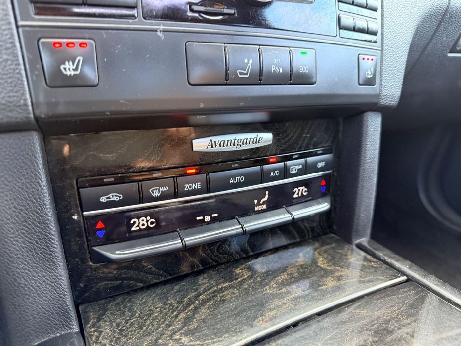 Mercedes-Benz E 350 impecabil tehnic și optic
