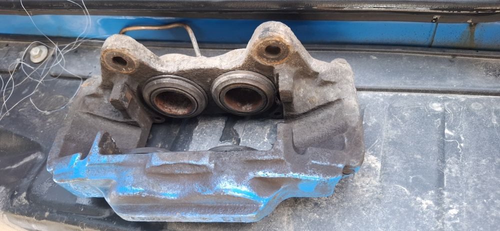 Десен преден спирачен апарат за Toyota FJ Cruiser