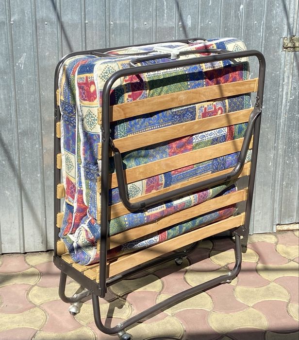 Pat pliant cu saltea