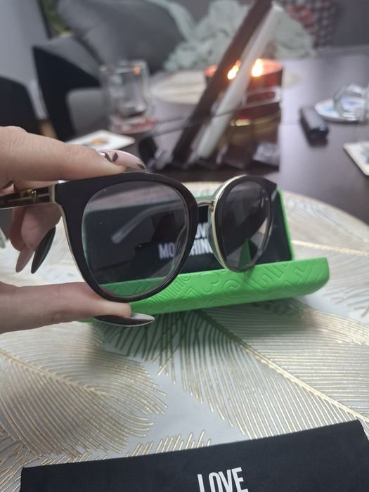 Слънчеви очила moschino