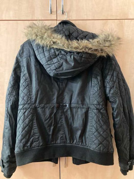 Geaca matlasata cu blanita, calduroasa , XL