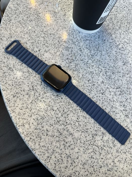Продам apple watch series 7 45 mm