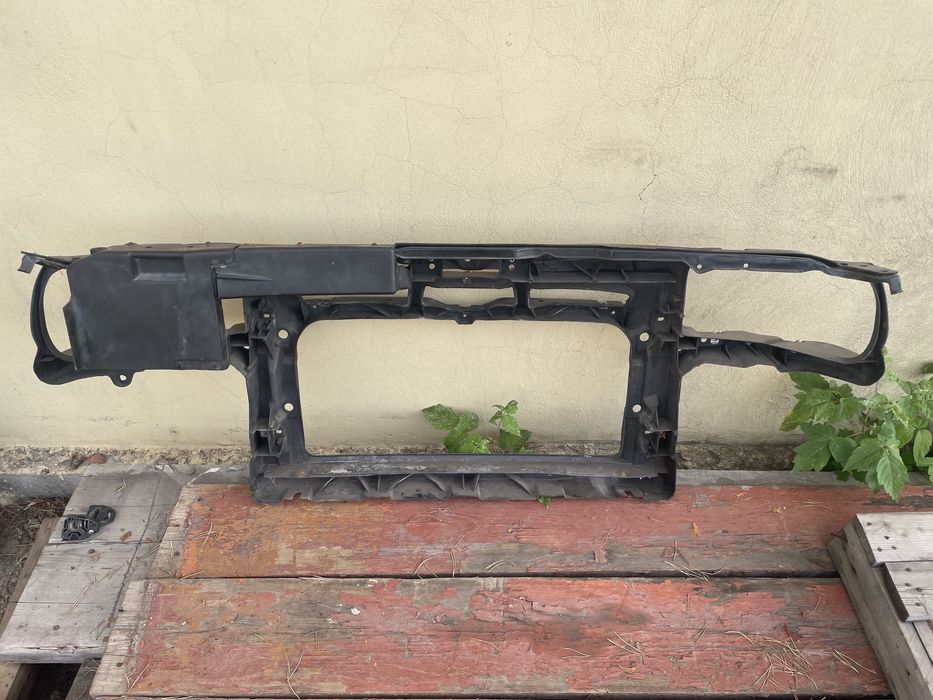 Суппорт радиатора оригинал (телевизор) VW Golf 4 Фольксваген Гольф 4