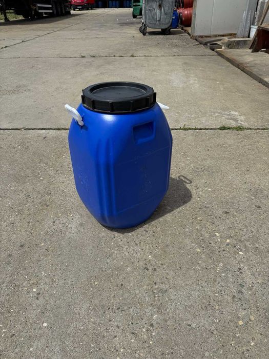 Пластмасови бидони 65L – КАТО НОВИ!