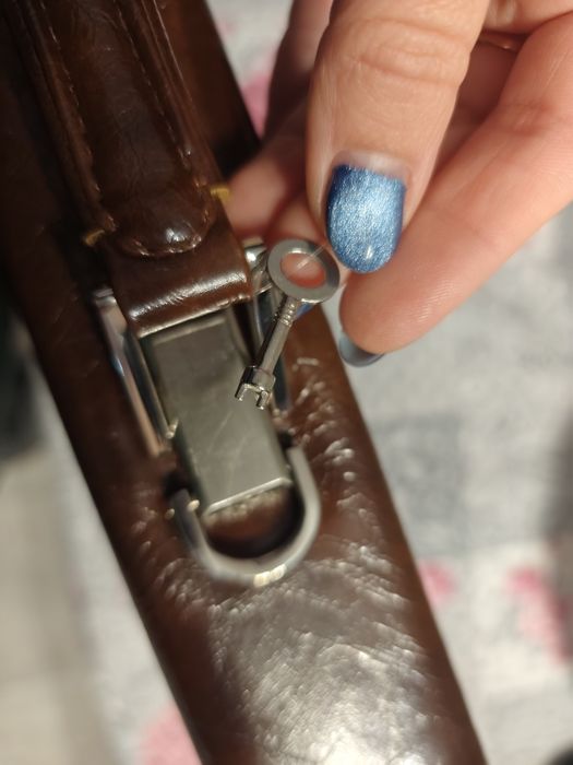 Кожена чанта за документи