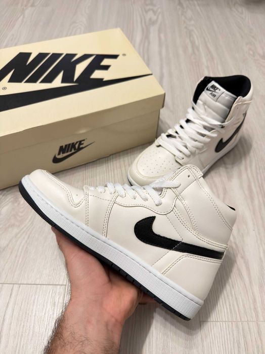 Adidasi Nike Air Jordan 1 Retro High OG - Essentials