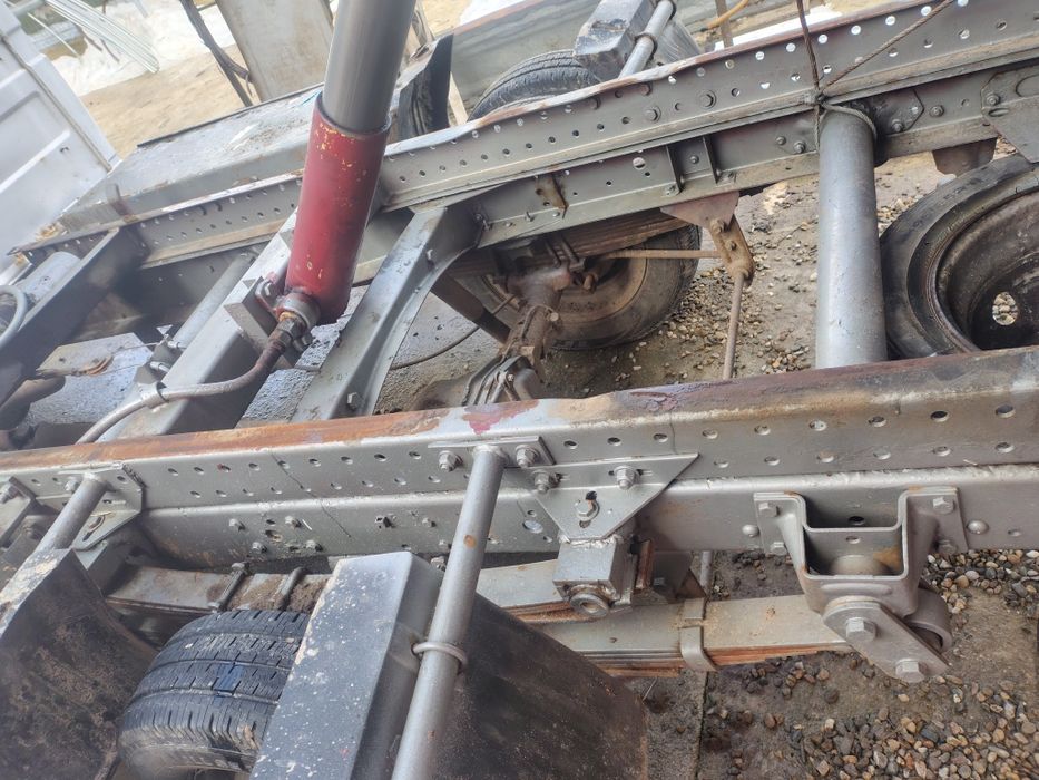 Vând Iveco daily basculabil