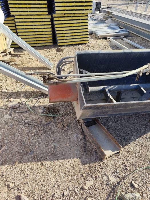 Продам бетономешалку на погрузчик .