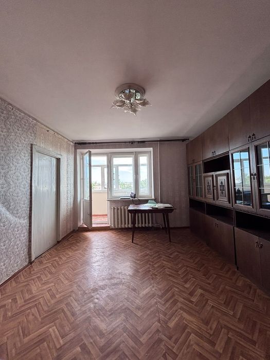 Продам 3х ком в кирпичном доме Революция