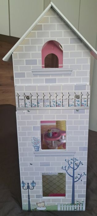 Къща за кукли  с аксесоари