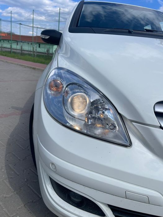 Vând Mercedes B class