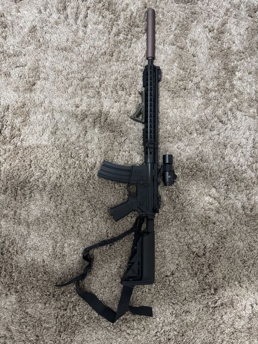 Vand replica CYMA CM.068D M4 - in stare foarte buna , upgradata si gata de joc