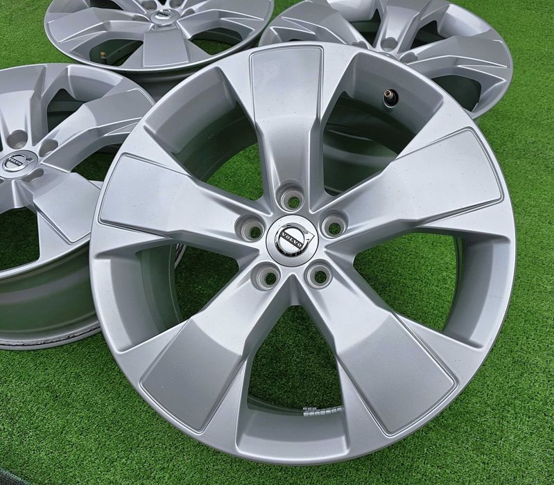 Оригинални джанти за VOLVO 18" 5x108 XC40/XC60