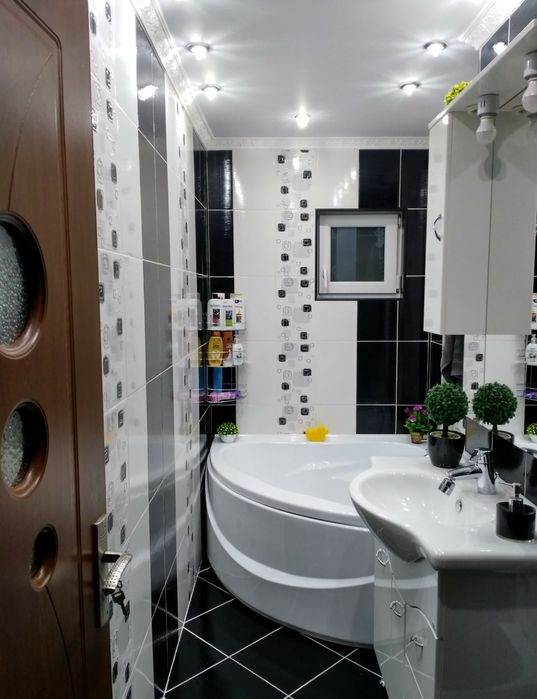 Vând apartament zona centrală sau schimb cu casa