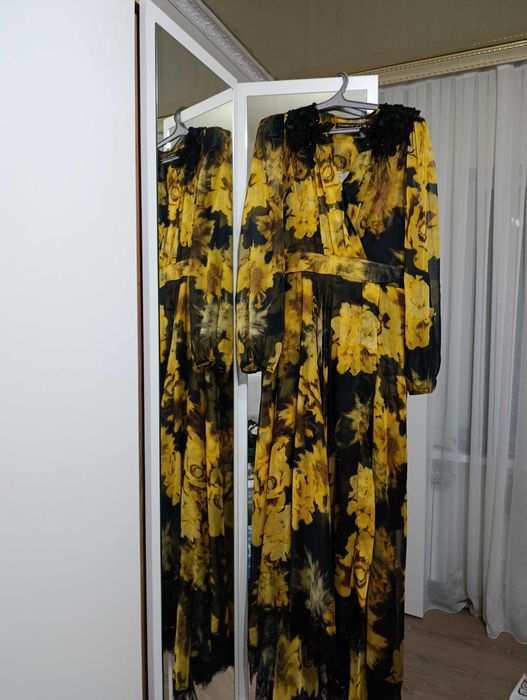 Продам платья Турция