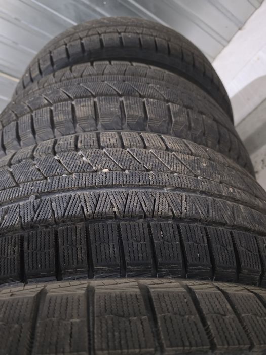 Продам комплект резины 255 50 R20
