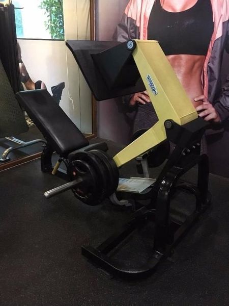 Фитнес уред ТechnoGym Pure Strength Leg Press