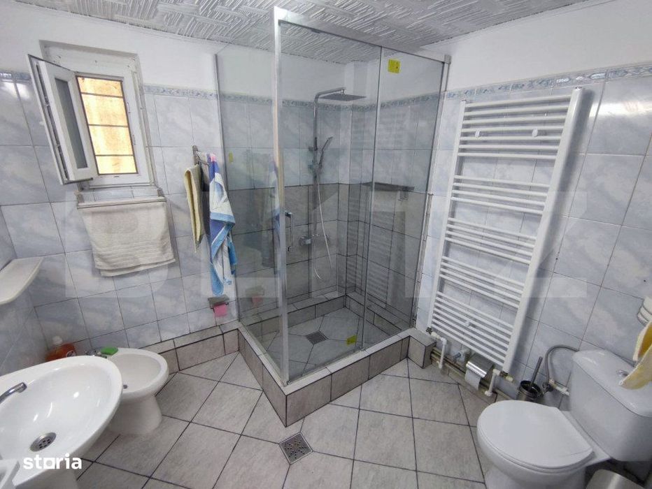 Casa 3 camere, pretabila activitate, zona Piata Chiriac