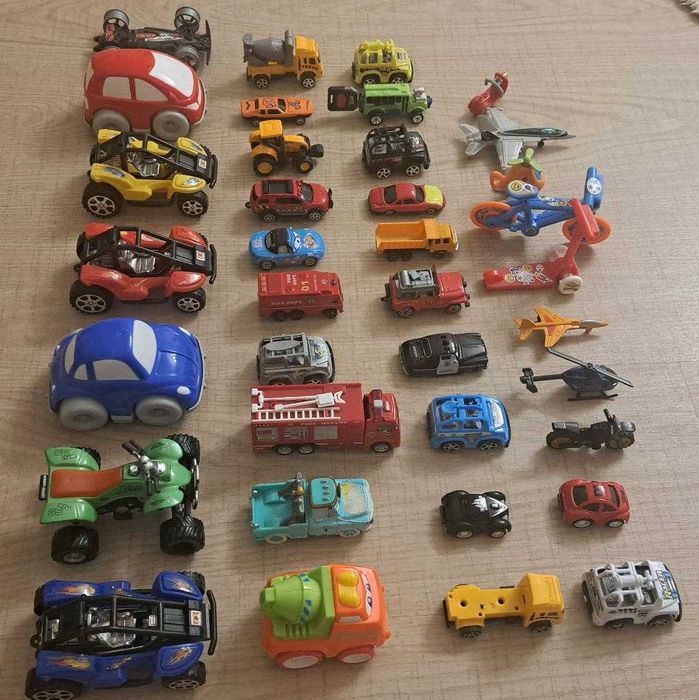 Set 37 masinute plastic,metal,avion si elicopter -CADOU Puzzle 9 piese