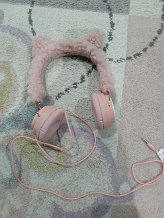 Слушалки с кабел