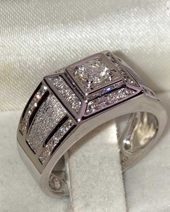 Inel superb aur alb 18k cu diamante 0.99ct , marime 57 si 7.30gr