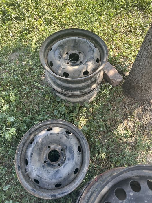 Продам диски новые R14 и R15