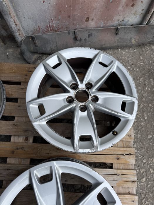 Алуминиев иджанти AudiA3 8P 3D 7.5"x17" 5x112 ET56 8P0601025BL ном 510