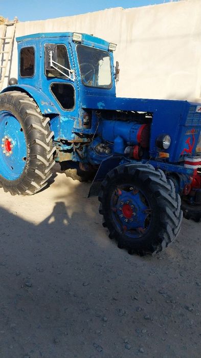 T-40 traktor sotiladi idial xolatda