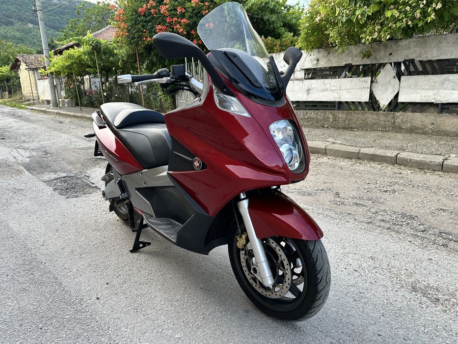 Gilera GP800 НОВ ВНОС 41.424 Километра!