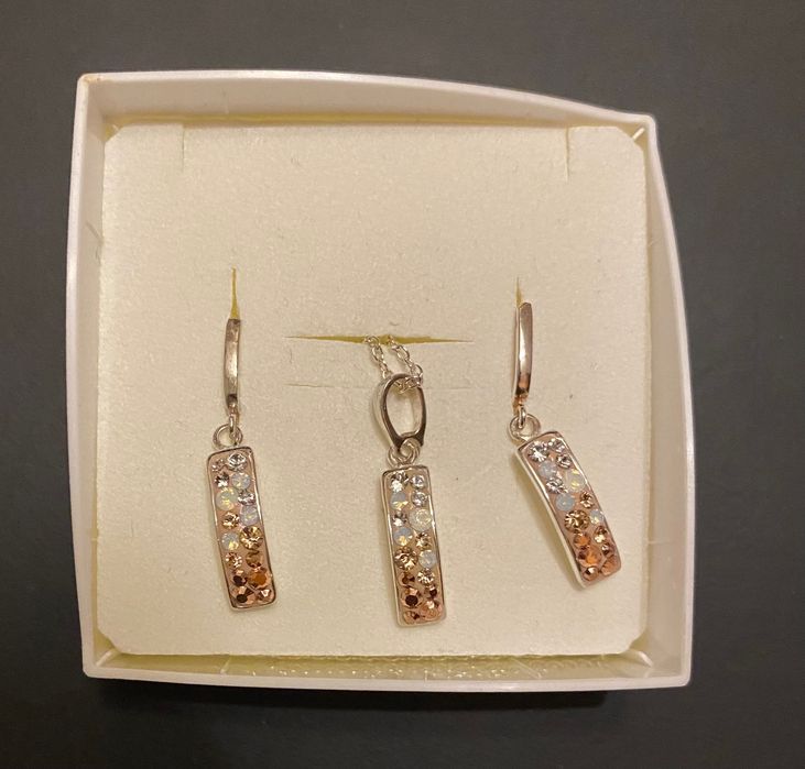 Сребърен комплект Swarovski – обеци, медальон и синджир