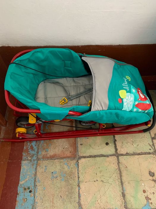 Детская санка зимняя