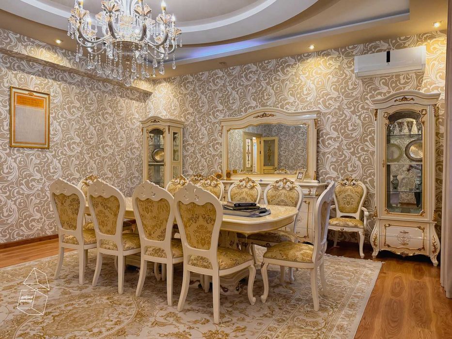 (Добрый) Габус на Нукусской, 170 м², 4/2/7, Квартира времен и народов