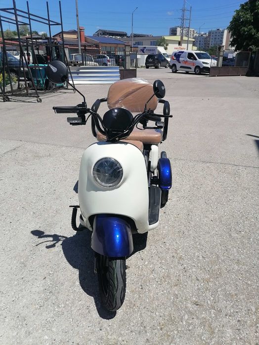 Електрическа триколка Vespa