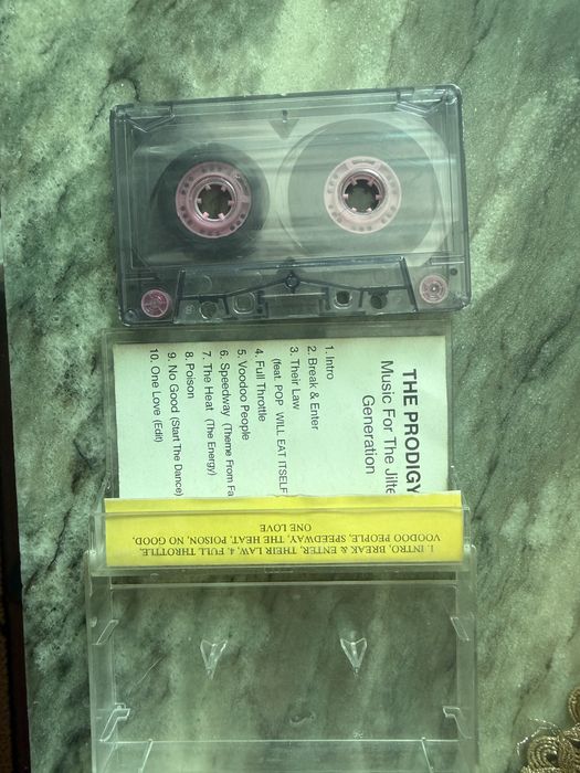 13 оригинални аудио касети