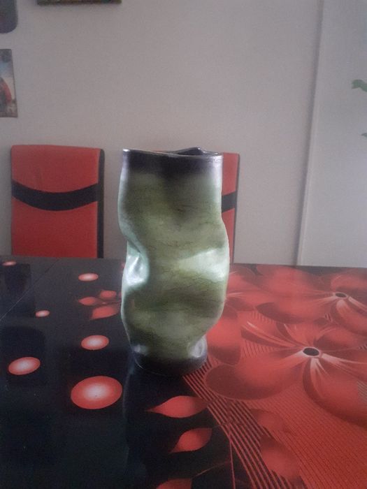 Вази 2бр, саксия