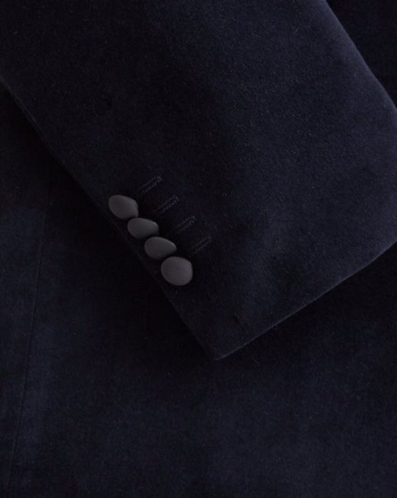 Мужской пиджак бренда MANGO