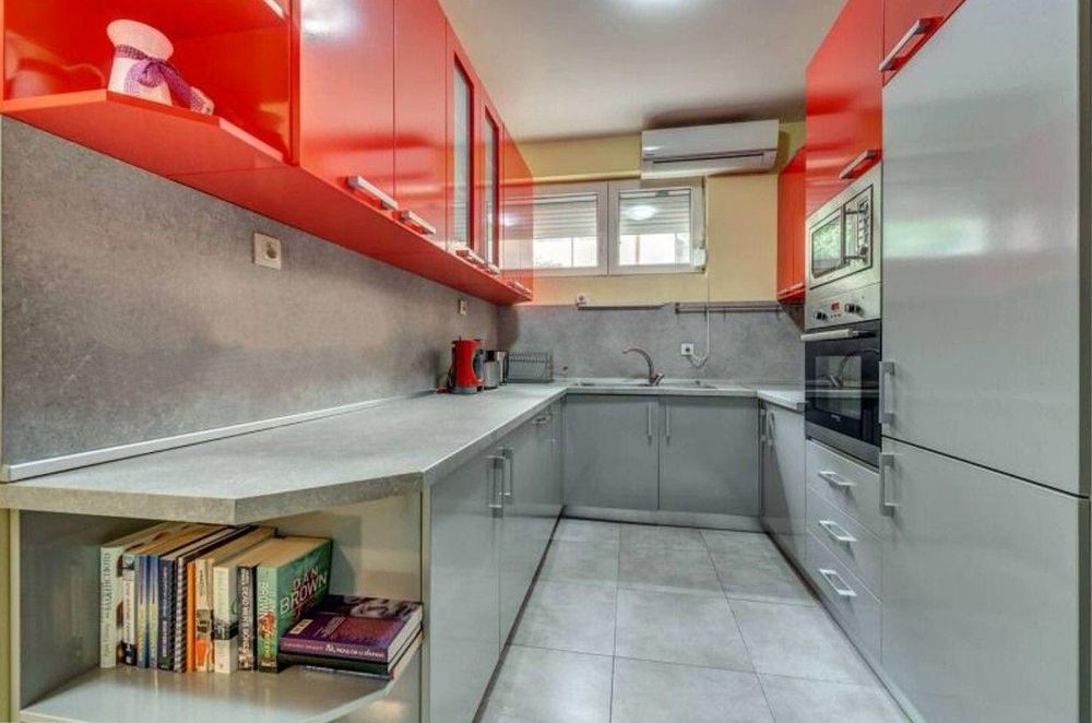 Дава се под наем Двустаен апартамент в София, Редута - 68 кв.м за 722.67 € - Снимка #3