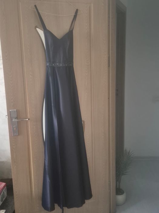 Vand rochie banchet sau alta ocazie