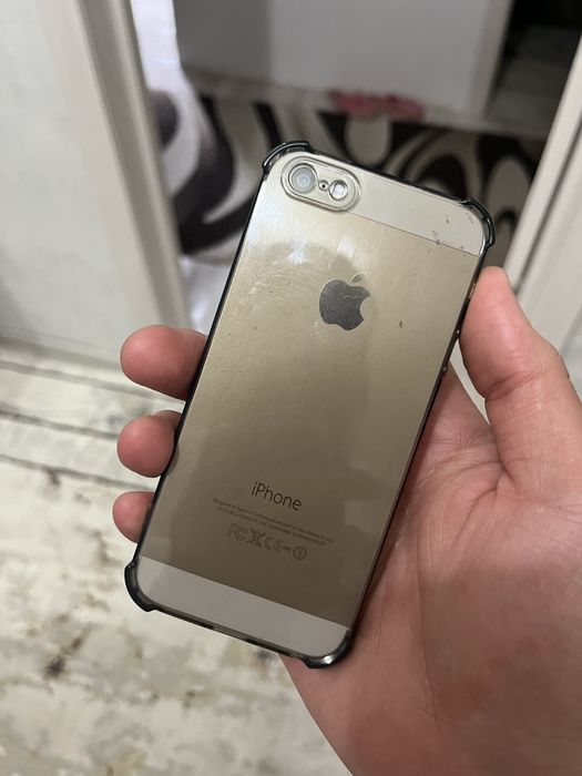 Продам два Айфона 5 с