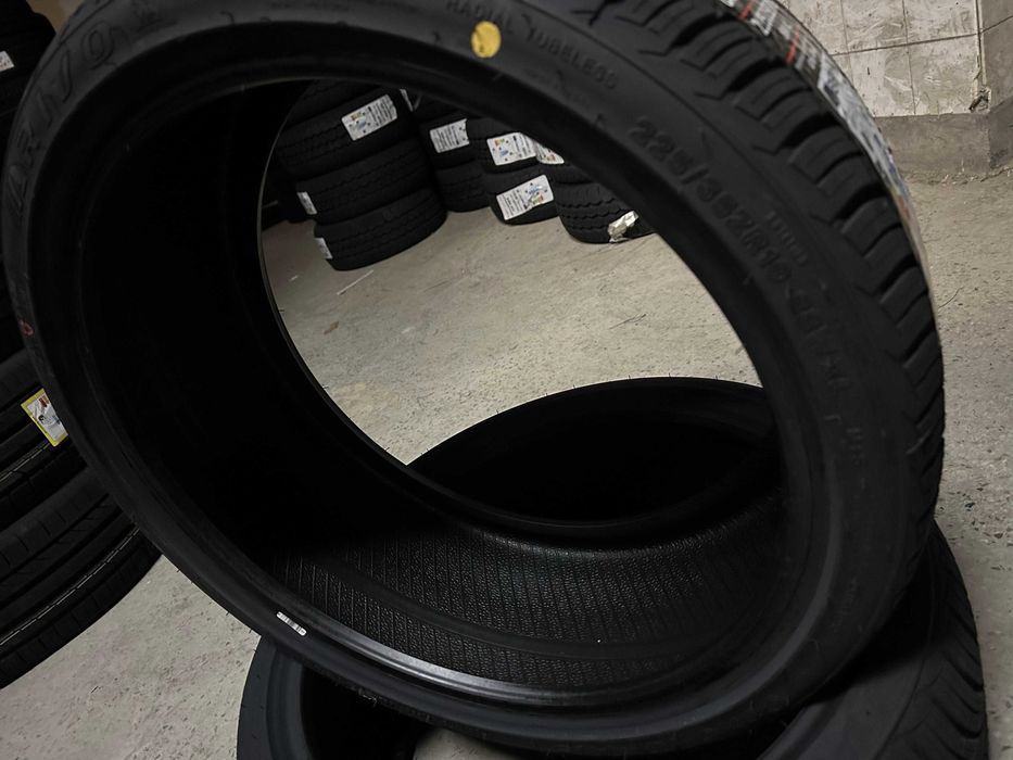 Нови Всесезонни Гуми Arivo Carlorful A/S 225/35R19 88W XL Нов Dot
